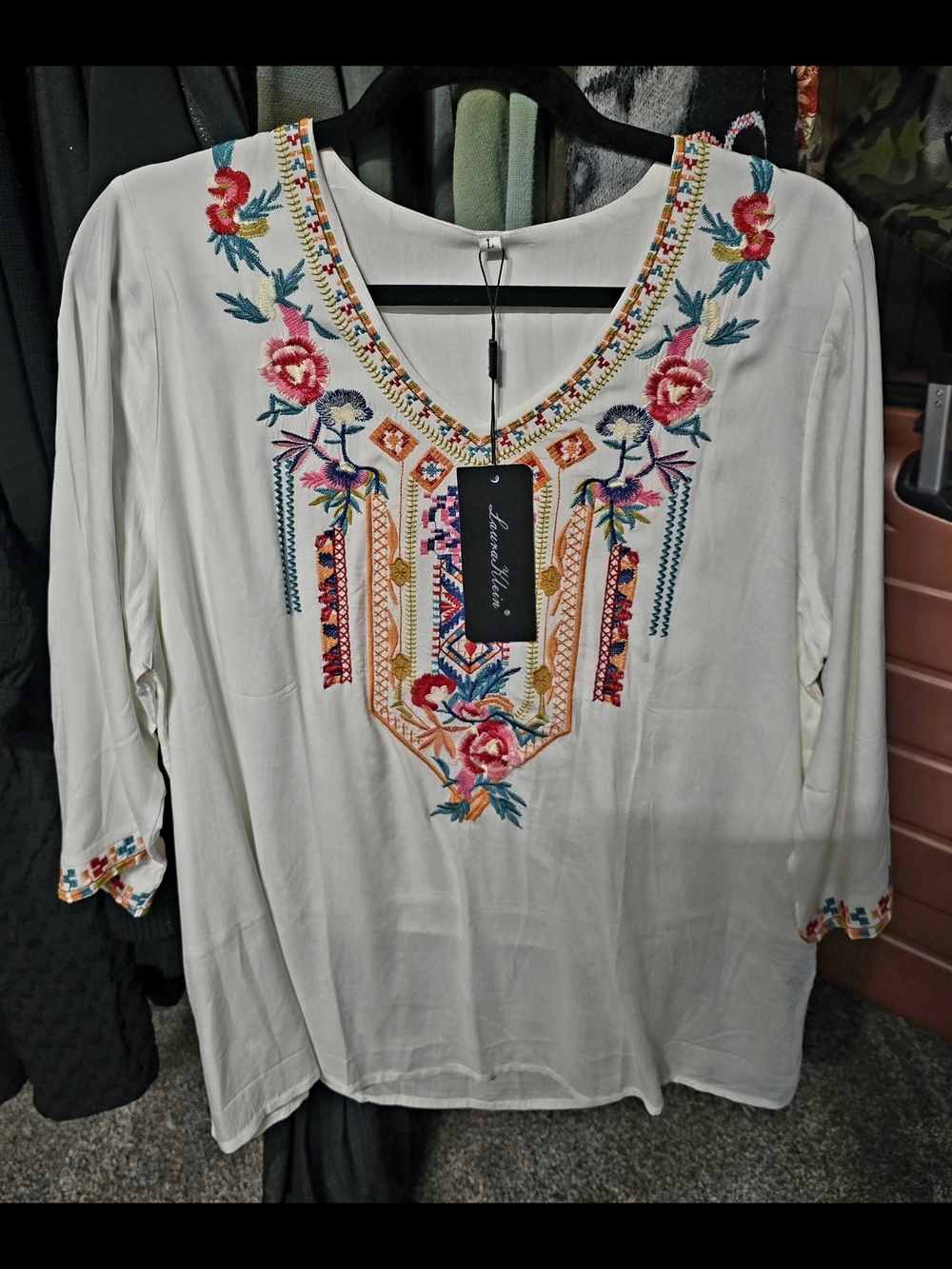 Embroidered White V-Neck 3/4 Sleeve Boho Tunic Top-Lrg NWT Boutique